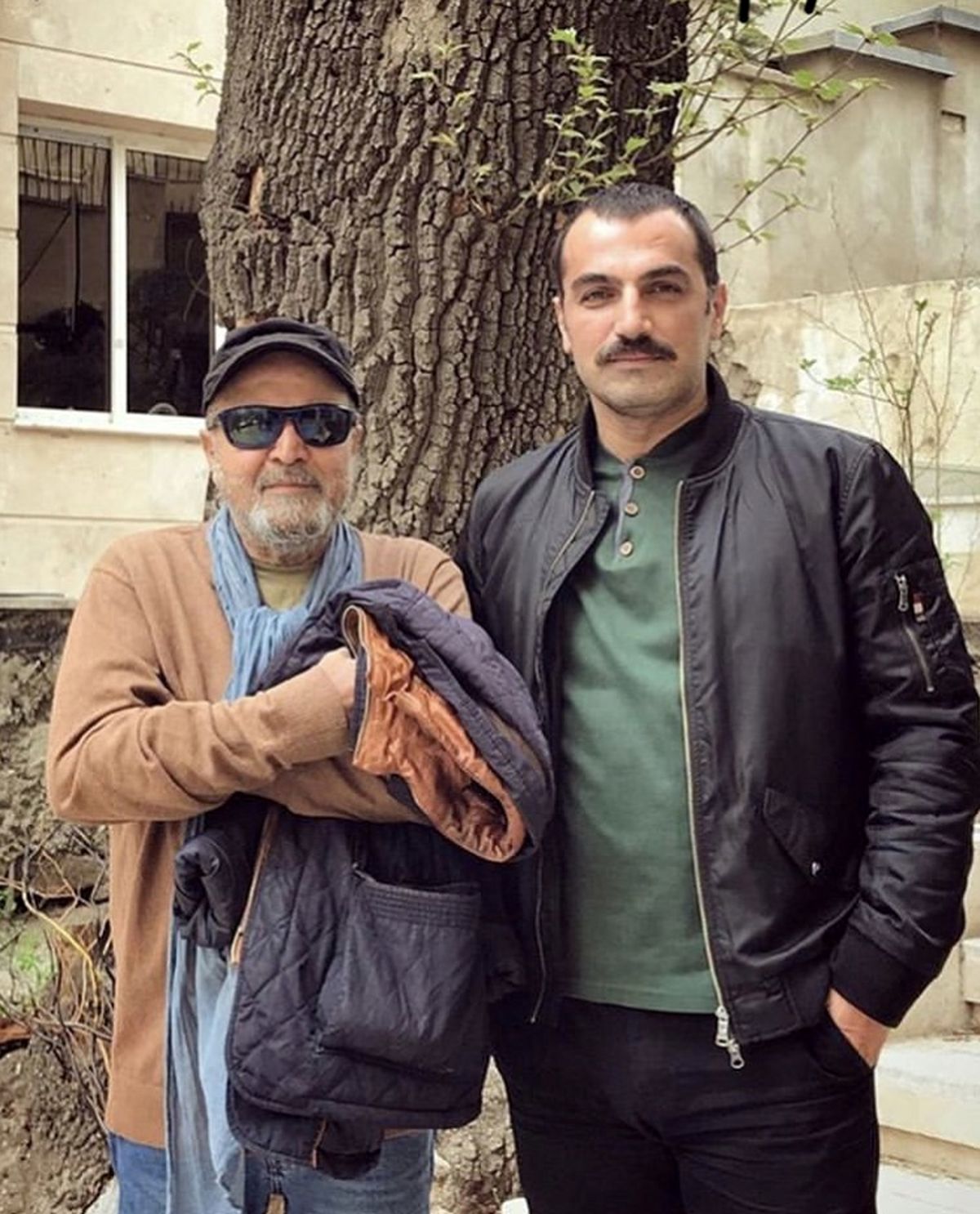 کوروش سلیمانی به همراه کارگردان پایتخت + عکس