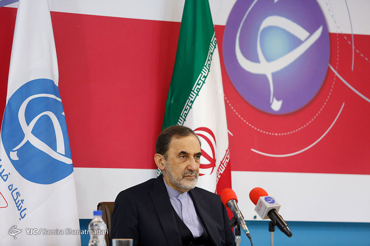 ولایتی: روابط ایران و روسیه باید دائما رو به پیشرفت باشد
