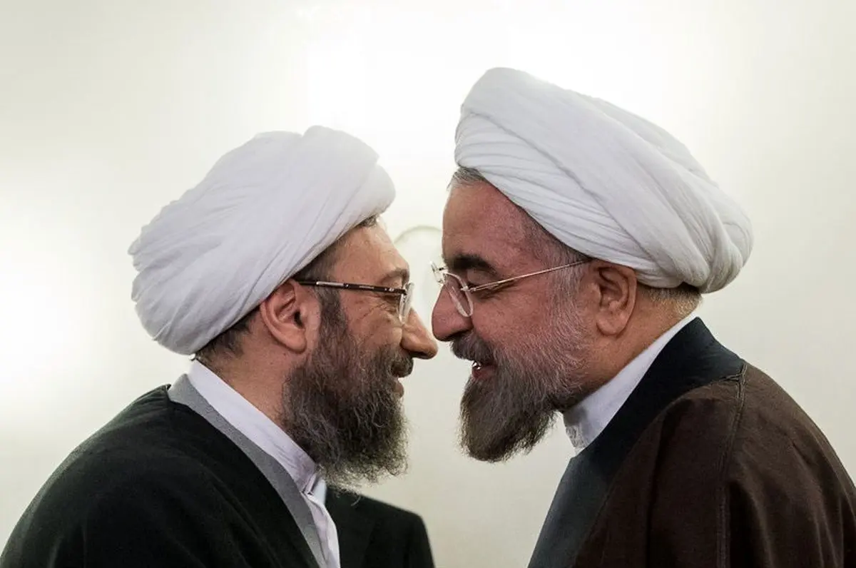 پاسخ شیخ صادق لاریجانی به ژست رسانه ای رییس جمهور/ وقتی روحانی قلم رسانه‌ها را شکست