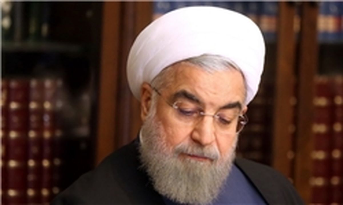 روحانی آغاز سال ۲۰۱۷ میلادی را به پاپ فرانسیس تبریک گفت