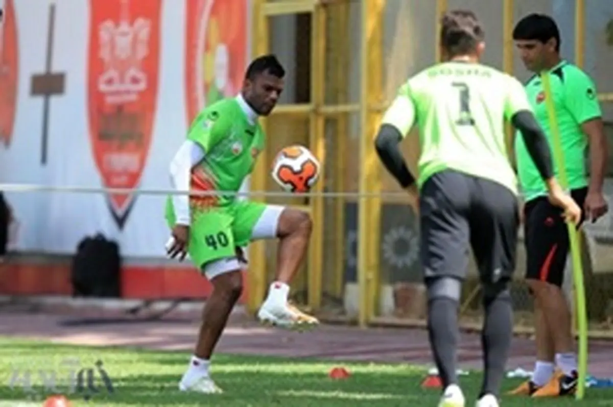 درگیری شدید نیلسون و مرد همه کاره پرسپولیس