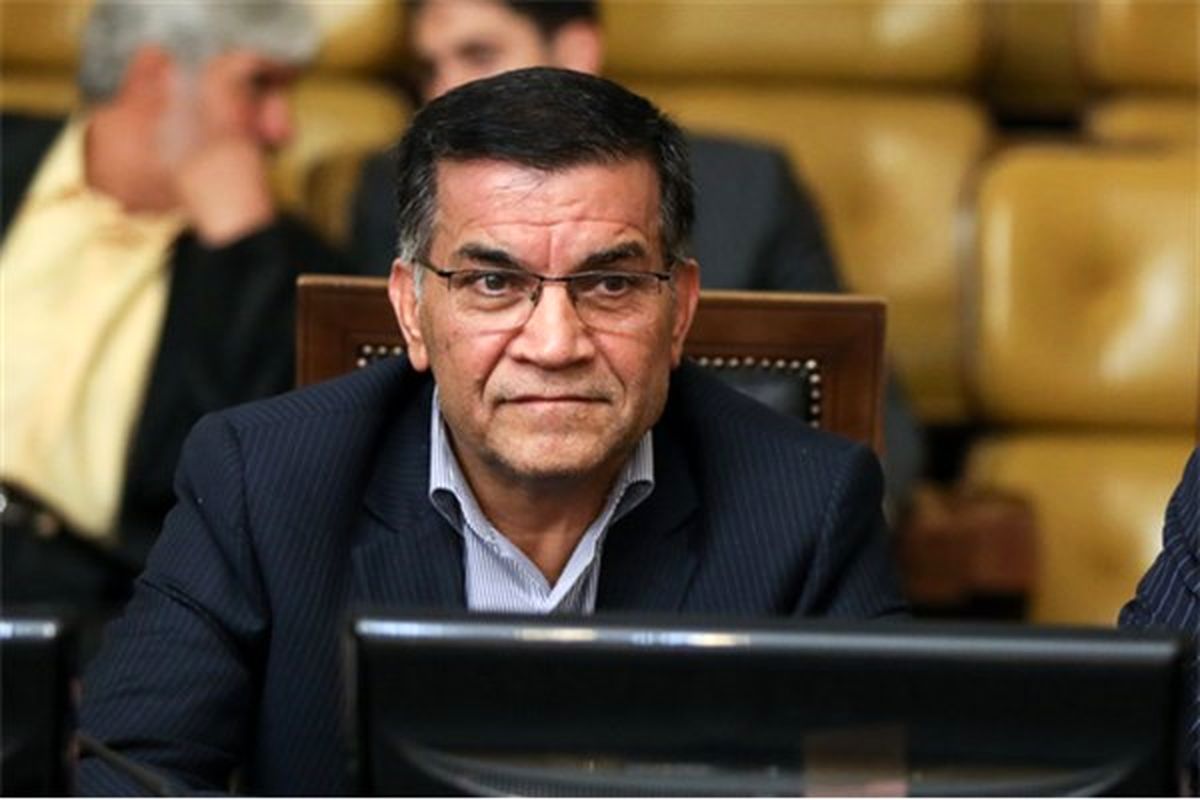 درخواست عضو شورا از جوانان و زنان اصلاح طلب برای کاندیداتوری در شهرداری