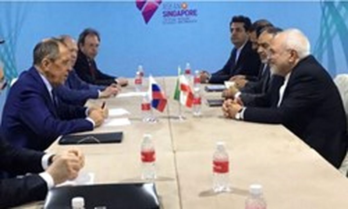 رایزنی ظریف و لاوروف در سنگاپور