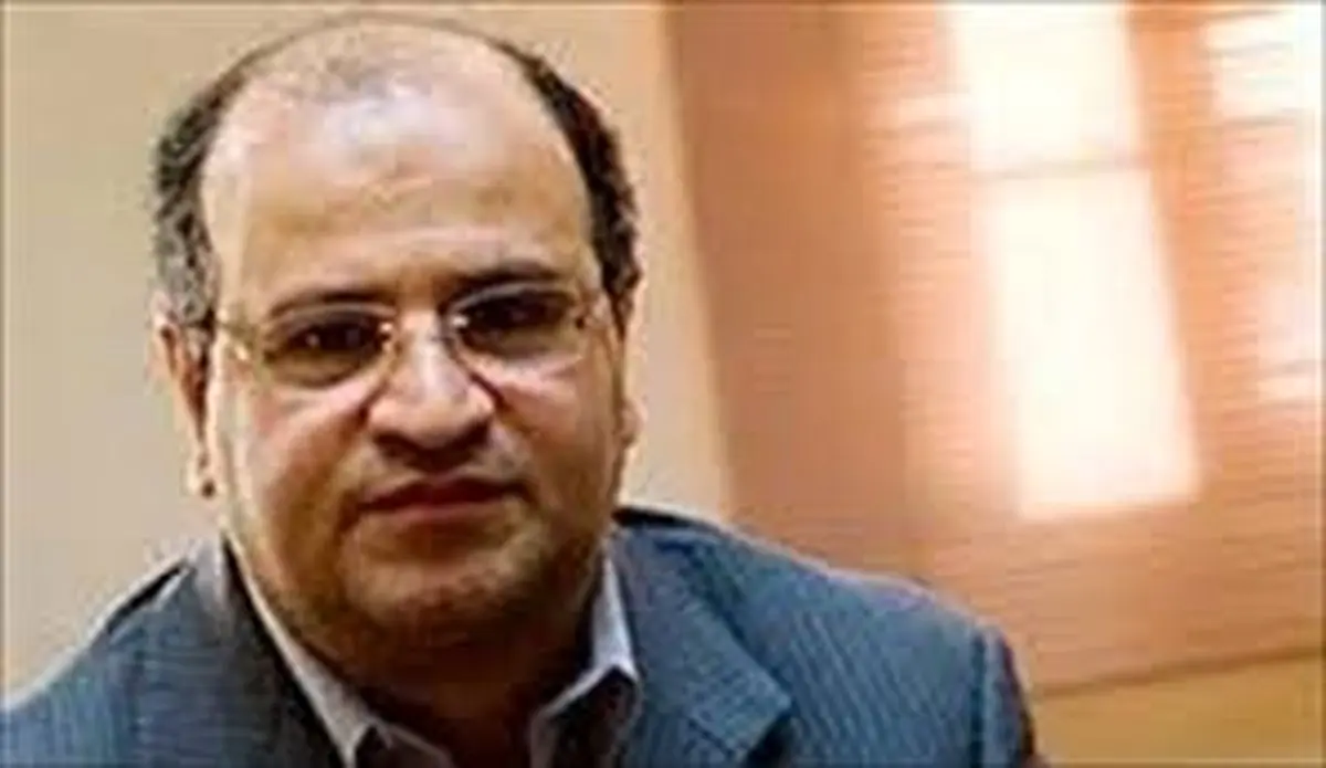 هشدار رئیس سازمان نظام پزشکی نسبت به خروج پزشکان از کشور 