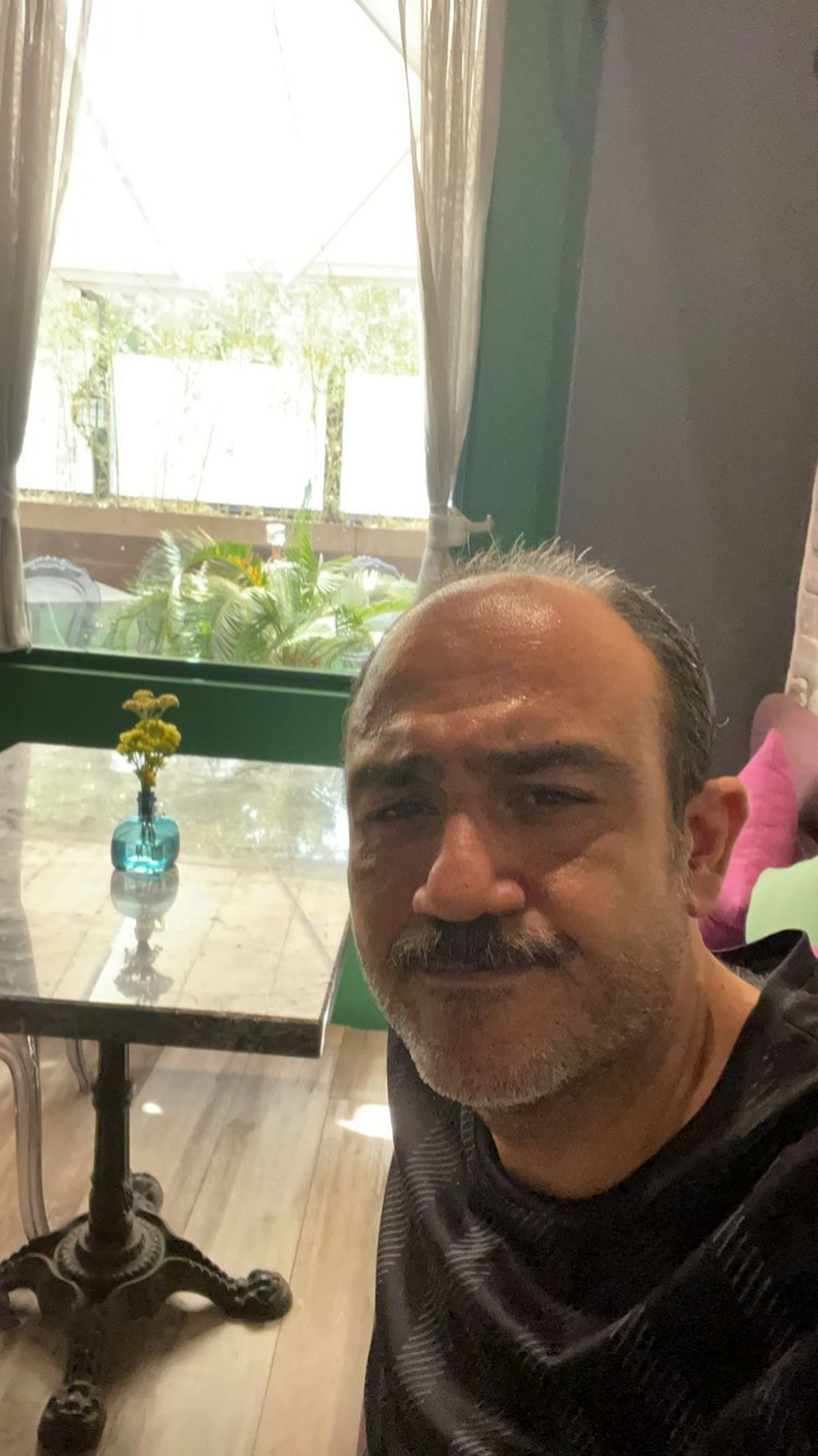 سلفی مهران غفوریان در خانه اش + عکس