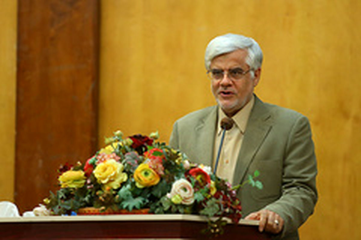 عامل محدودیت‌ برخی فعالان سیاسی از دید عارف