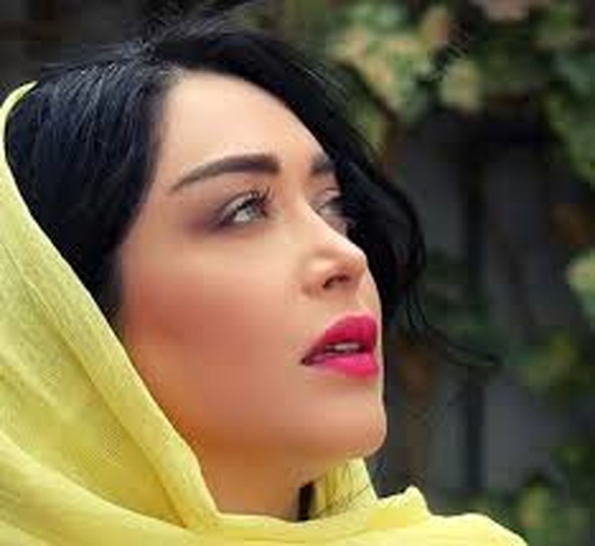 نوزادی لپ گلی در آغوش «سارا منجزیپور»