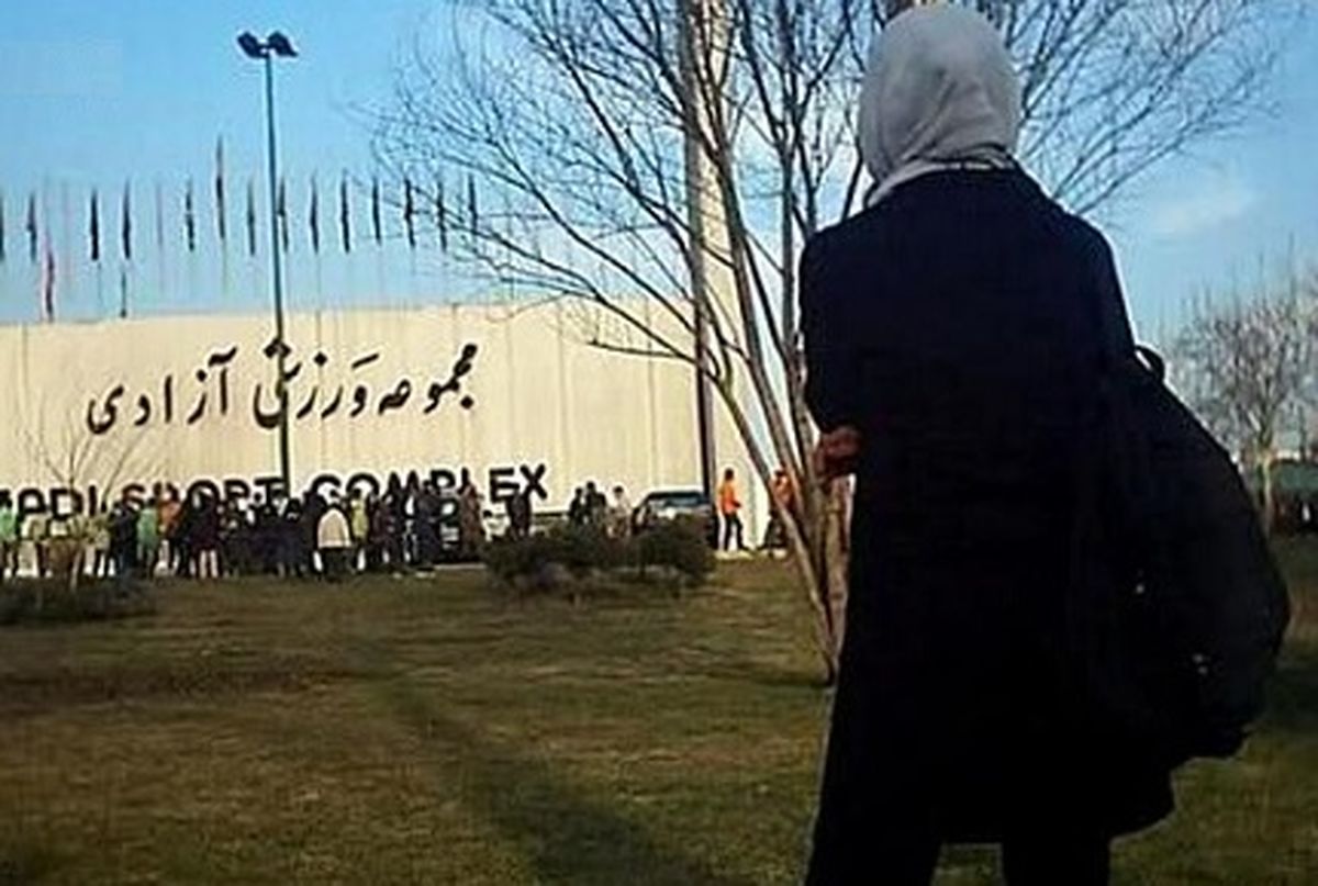 تهدید به سوزاندن دختری که به استادیوم رفت 