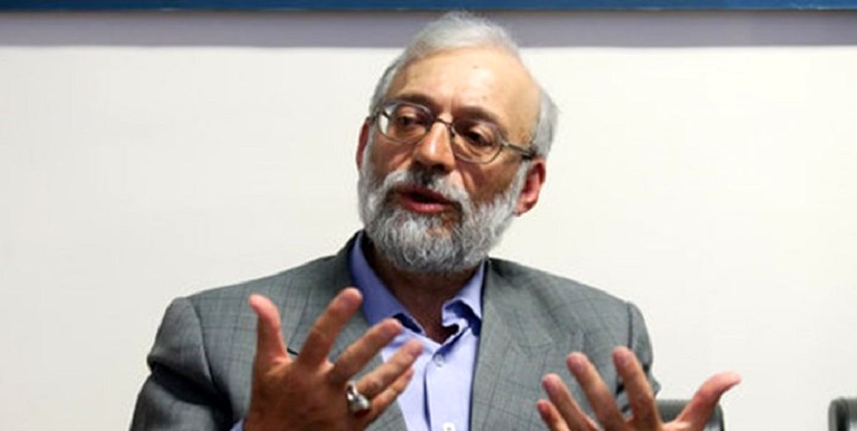 لاریجانی: روحانی غل و زنجیر برجامی را باز کند
