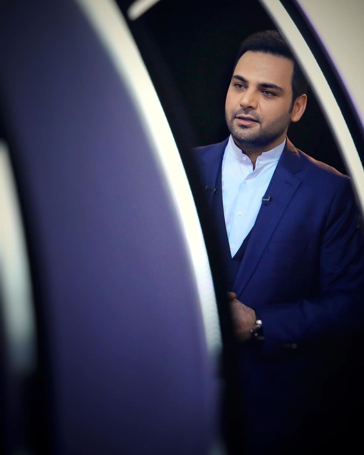 مجری «ماه عسل»، با اظهارات جنجالی می‌خواهد برنامه‌اش بماند 