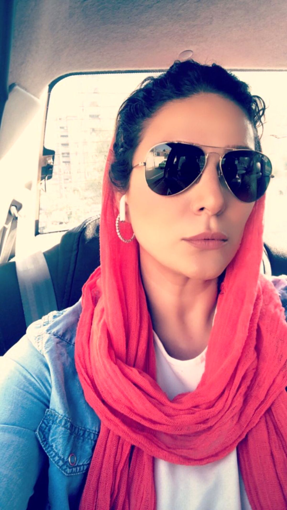 سلفی جدید سحر دولتشاهی در ماشین + عکس
