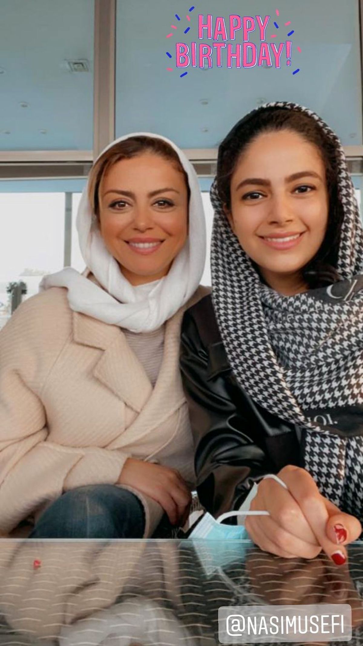 شبنم فرشاد جو و دوست صمیمی اش + عکس