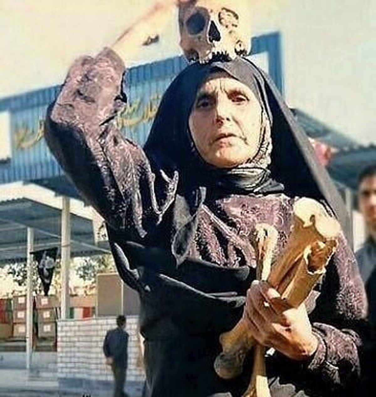عکس تکان دهنده در صفحه پرویز پرستویی!