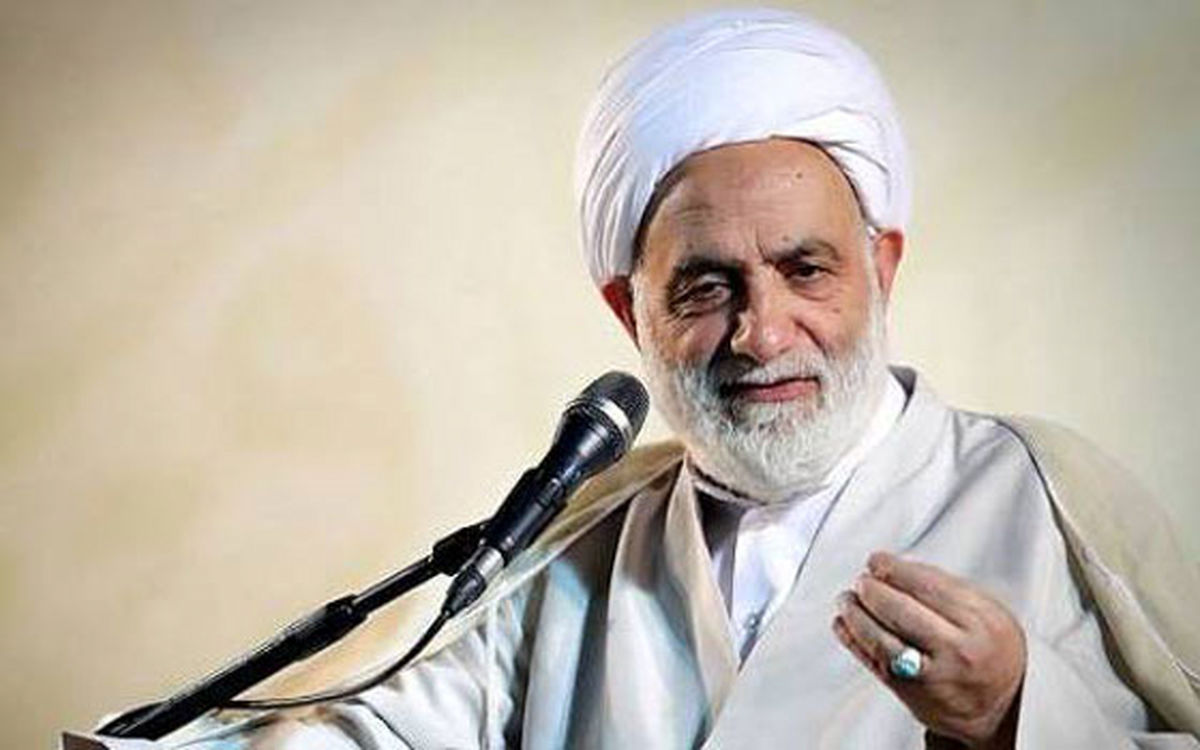 هدر دادن عمر بزرگترین منکر روحانیون و طلاب است