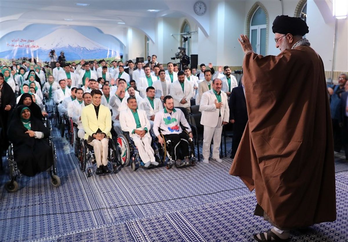 امام‌خامنه‌ای:پرچم‌داری بانوی چادری کاروان ایران قدرت‌نمایی فرهنگی بود