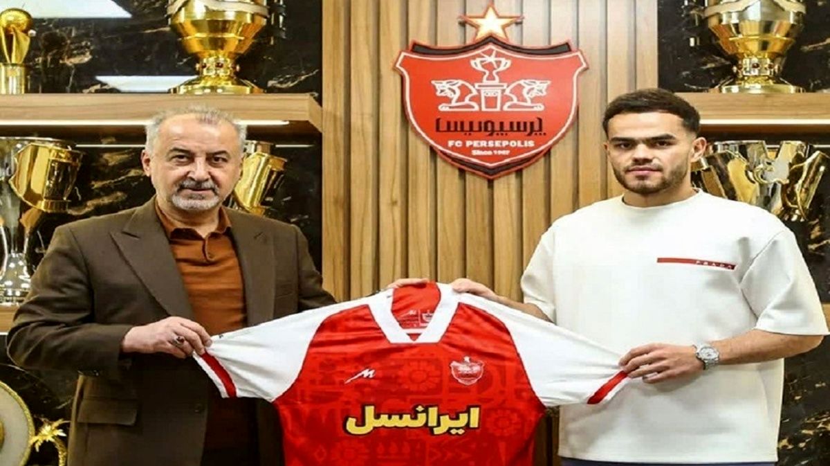 پرسپولیس با  ارونوف قرارداد بست