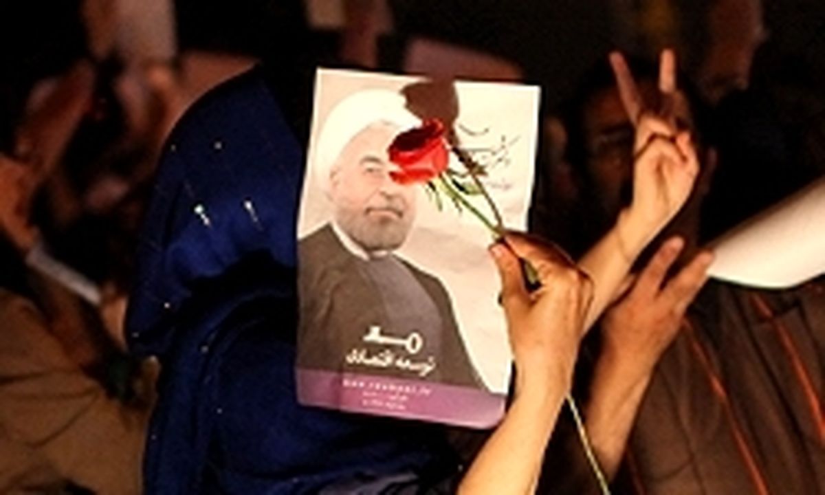 جشن پیروزی روحانی، تمسخر جنبش سبز بود