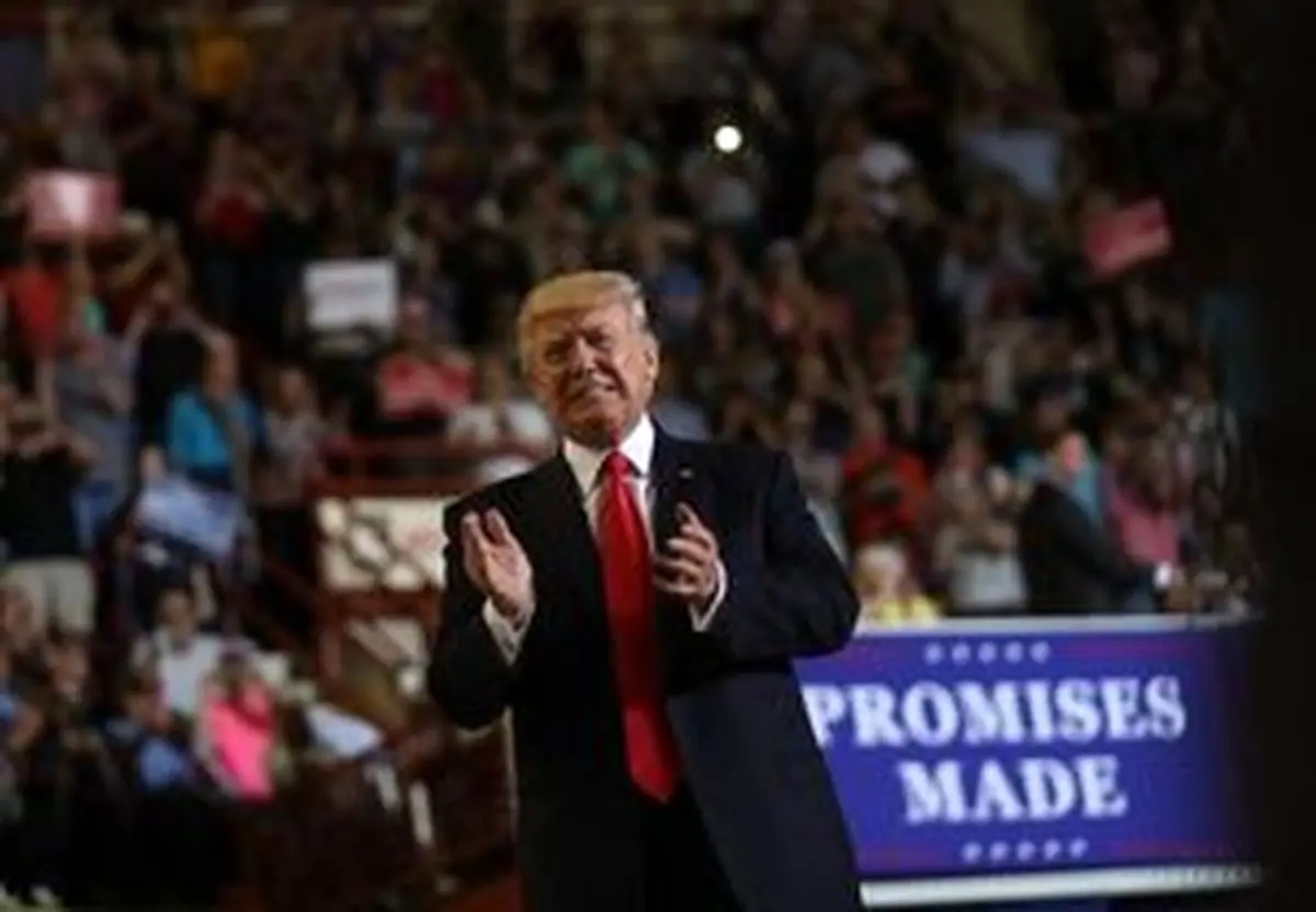 کنگره موقتا دولت ترامپ را از تعطیلی نجات داد