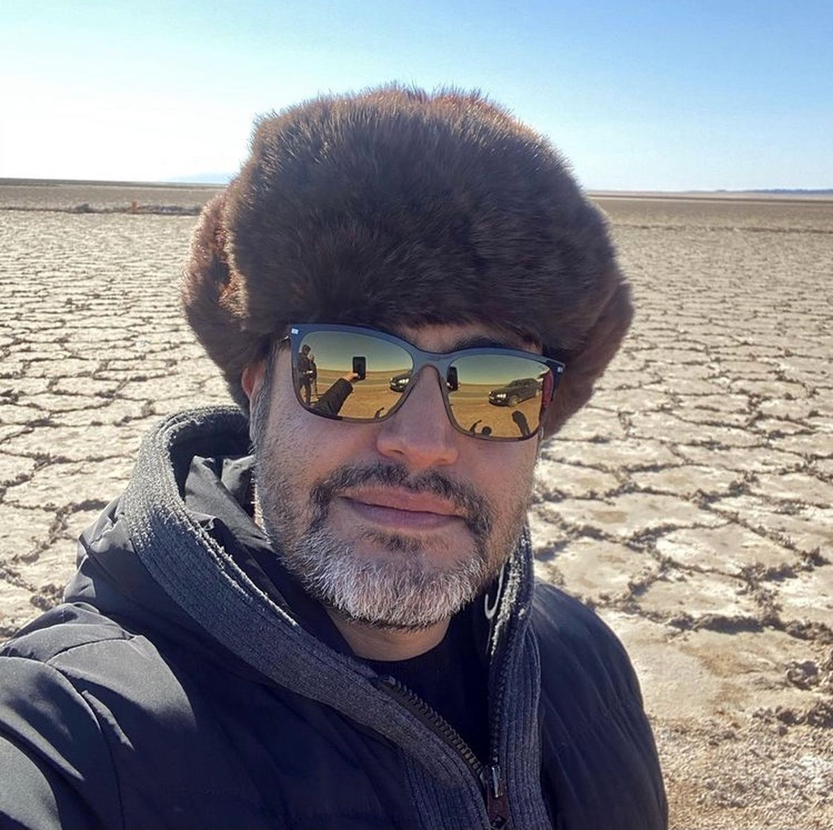 آقای بازیگر گم شده در بیابان بی آب و علف + عکس