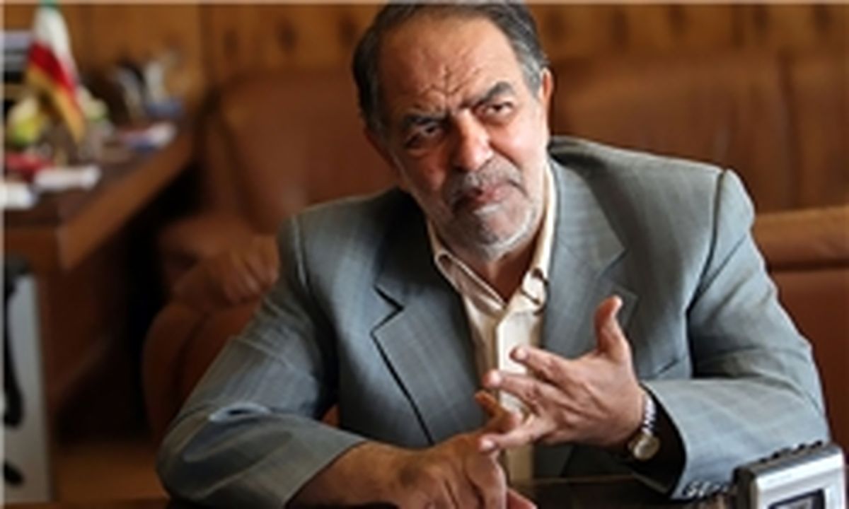 اکبر ترکان از مناطق آزاد می‌رود