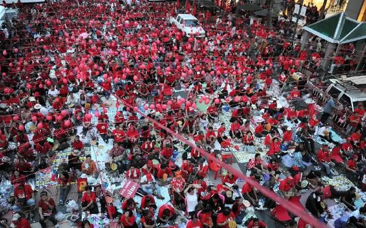 سرخ پوشان تایلندی به خیابانها آمدند