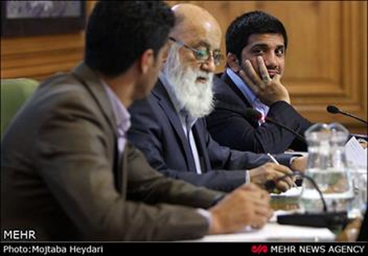 اعتراضبه ساخت و سازهای غیر مجاز در تپه های عباس آباد