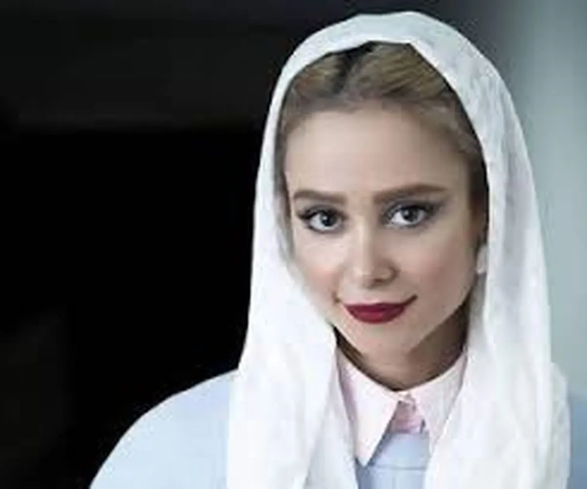 الناز حبیبی با شلوار و چکمه سربازی+عکس