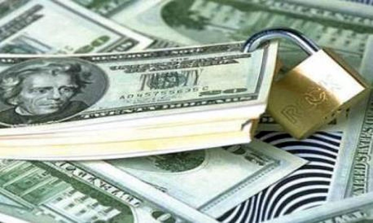 ممکن است نتوانیم با 1+5 توافق کنیم/تکذیب انتقال پول به کشور با هواپیما/ با وجود رفع تحریم‌ پتروشیمی موفقیتی در جلب مشتری نداشتیم 