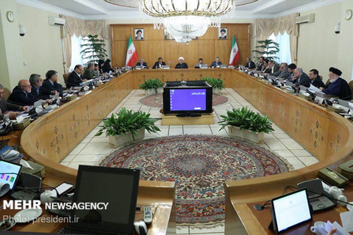 هیات دولت با واگذاری شرکت های استقلال و پرسپولیس موافقت کرد