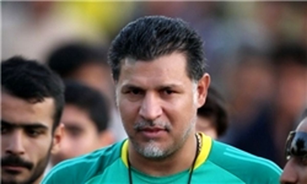 ۵ پرسپولیسی با کیک به دیدار دایی رفتند+تصاویر