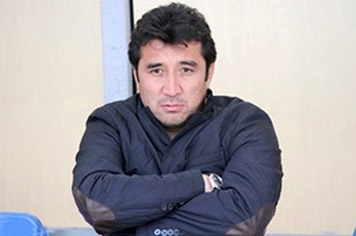 خداداد عزیزی از  تهدید طارمی دفاع کرد!