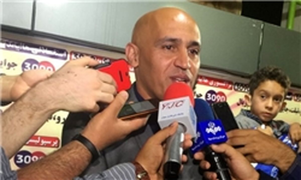 منصوریان: کریمی باید به اوج برگردد