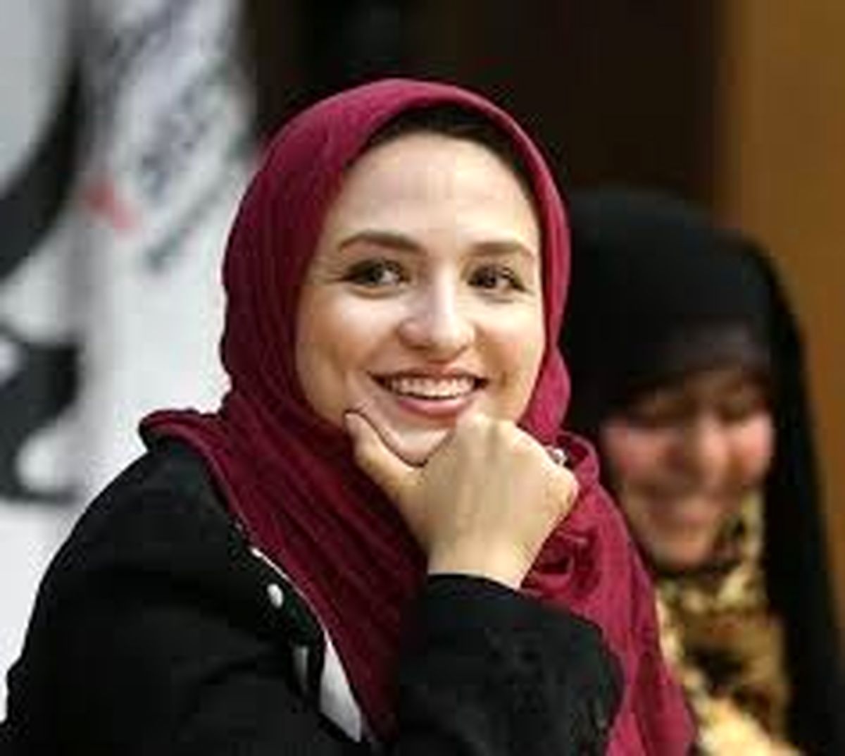 پیشنهاد تئاتر گلاره عباسی