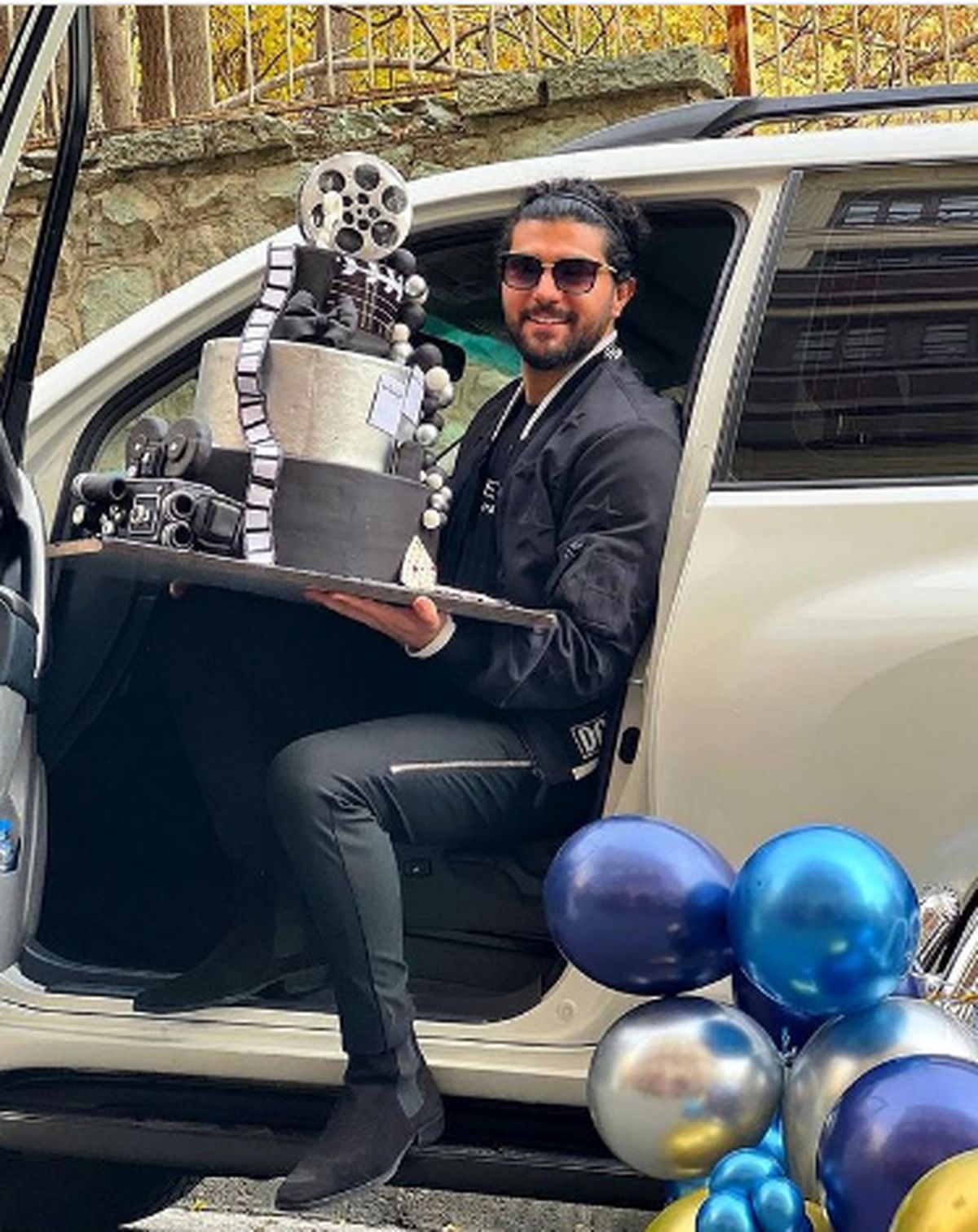 جشن تولد متفاوت  ۳۰ سالگی سینا مهراد 