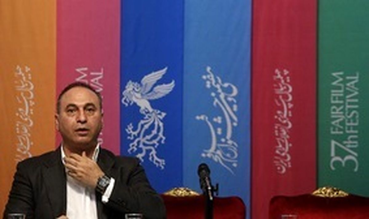 فرخ نژاد: فعلاً درباره مسائل سیاسی اظهار نظر نمی‌کنم