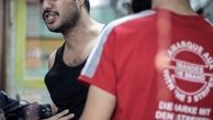 نقش آفرینی متفاوت از جواد عزتی در شنای پروانه + عکس