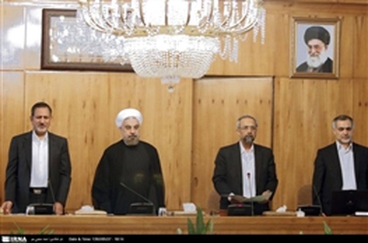 مسئولیت همه اعضای دولت بهبود معیشت مردم است