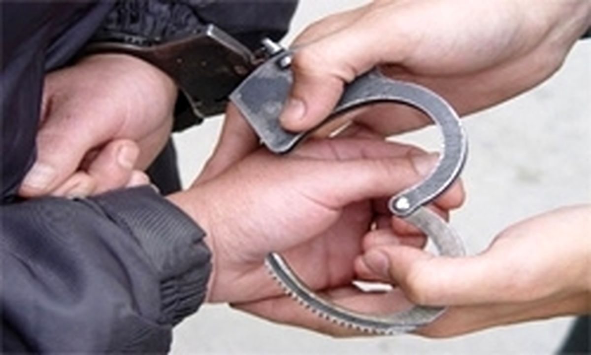 دستگیری باند فامیلی فروش ارز تقلبی+ عکس