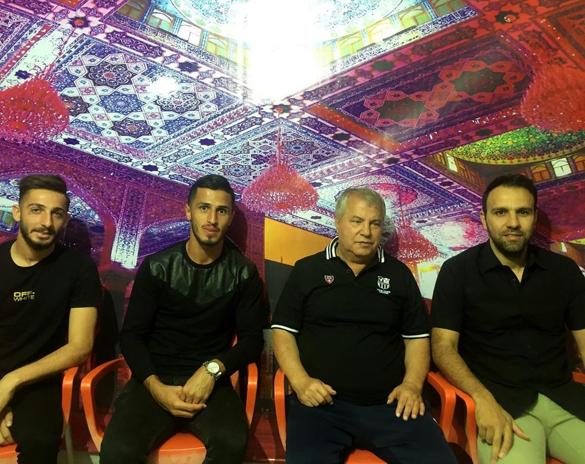 هیات آقایون فوتبالی در کنار اسطوره پرسپولیس+عکس