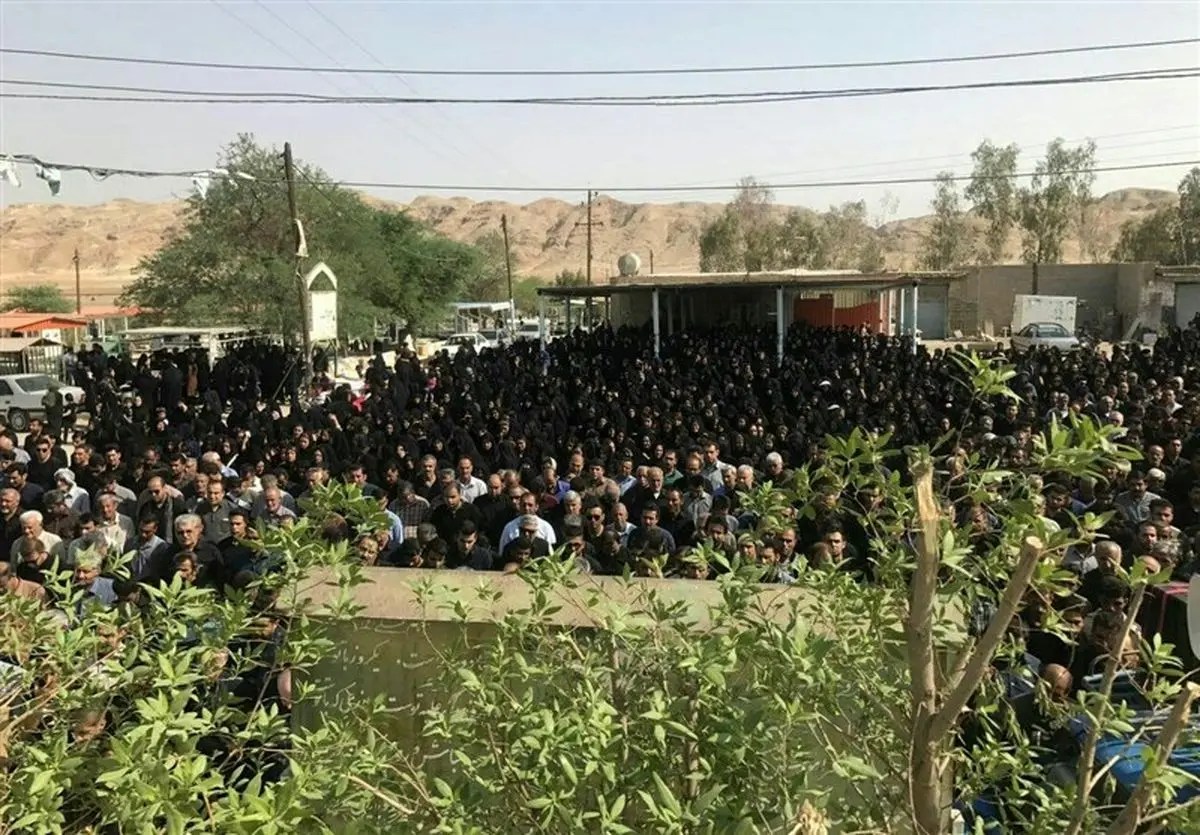 پیکر ملیکا ی 8 ساله با حضور گسترده مردم در هفتگل تشییع شد