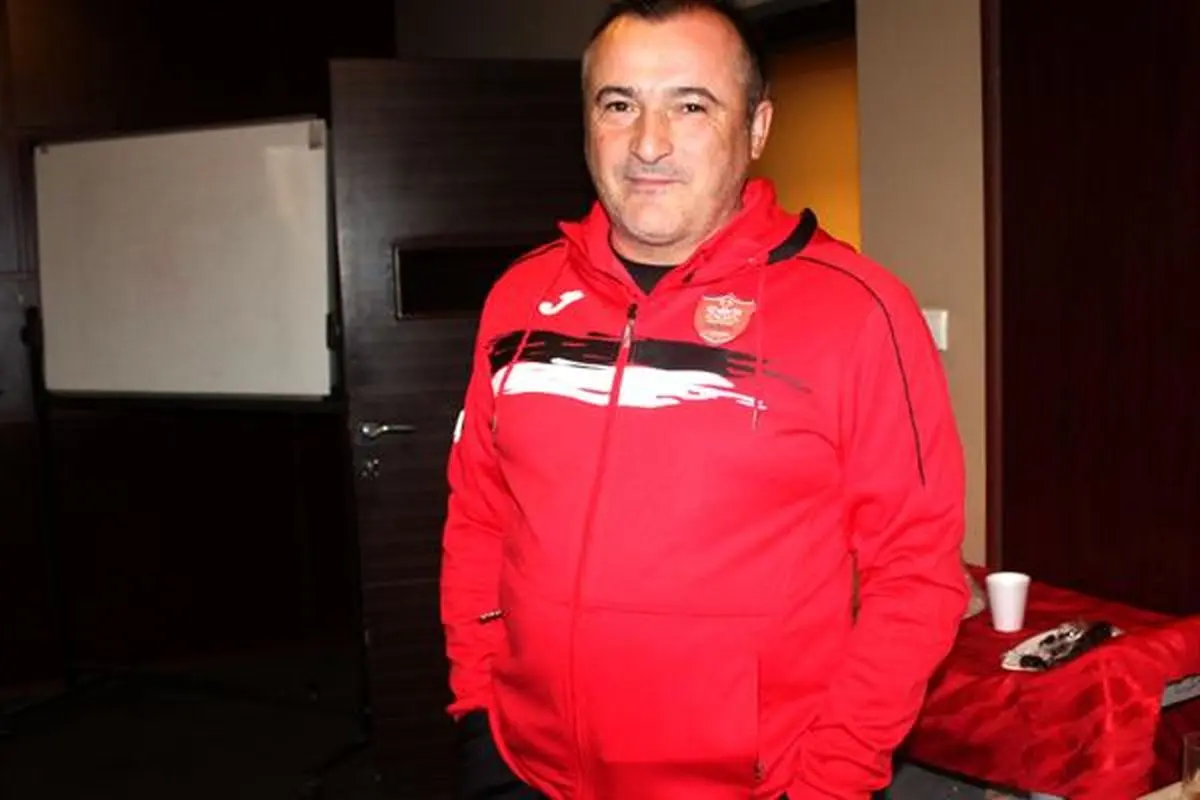 استفاده از "ببخشید" در پرسپولیس ممنوع است