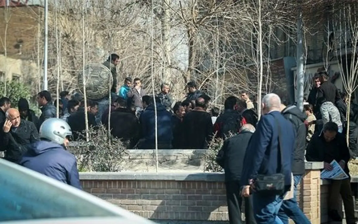 بازار ارز با گذشت بيش از 2 ماه از بخشنامه جديد/ سکوي «جمشيد بسم ا...ها» همچنان پابرجا