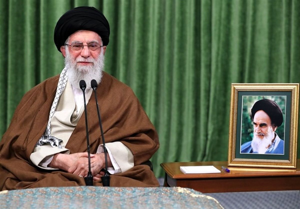 رهبر انقلاب: مشکلات بیمه، بازنشستگی و هزینه درمان معلمان را حل کنید