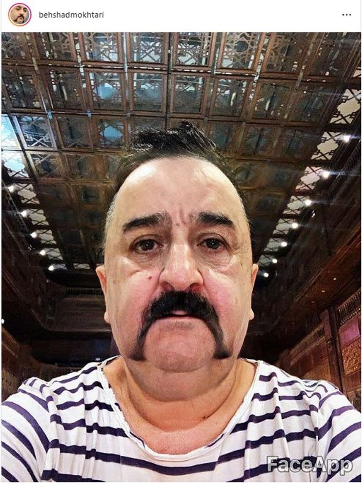 بازیگر خنده بازار با سبیل از بناگوش دررفته+عکس