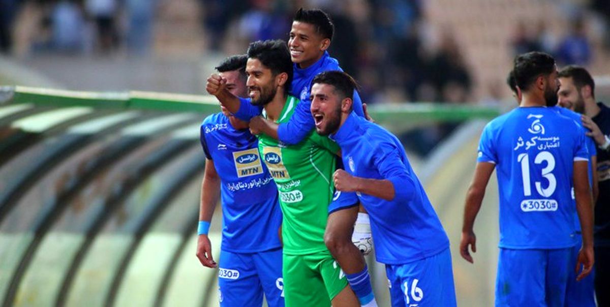 
پرسپولیس 8 پله سقوط کرد، استقلال 2 رده بالا آمد