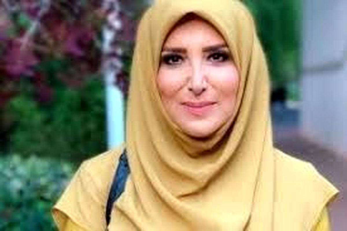 خانم مجری برنامه های ادبی در روز تولدش