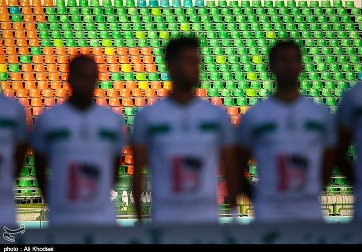 ذوب‌آهن بازیکن خارجی جذب می‌کند