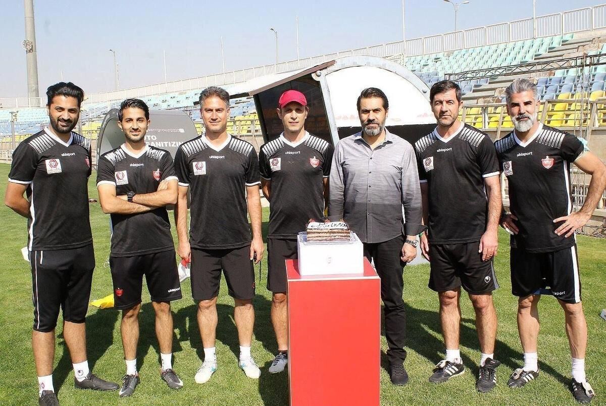 باشگاه پرسپولیس: کادر فنی تغییر نمی‌کند
