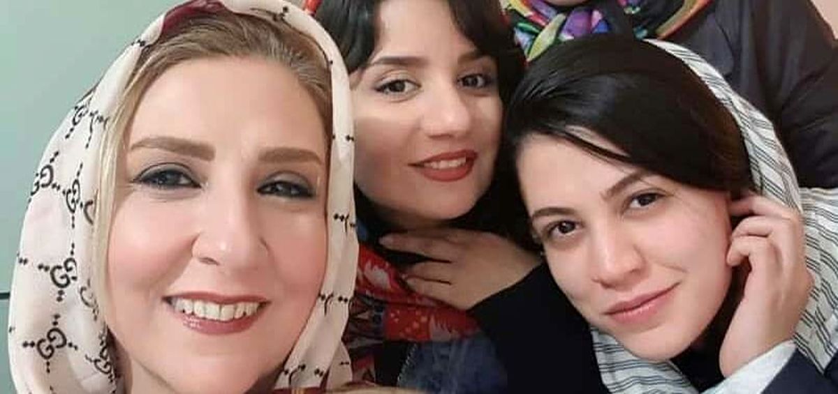 سلفی دسته جمعی بازیگران زن سریال «زوج یا فرد»
