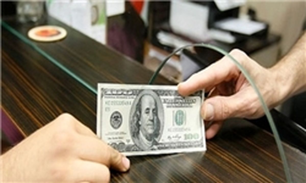 گمانه‌زنی‌ها درباره دلایل کاهش نرخ دلار